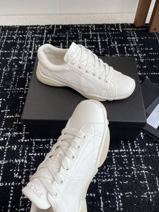 Кроссовки фото 6