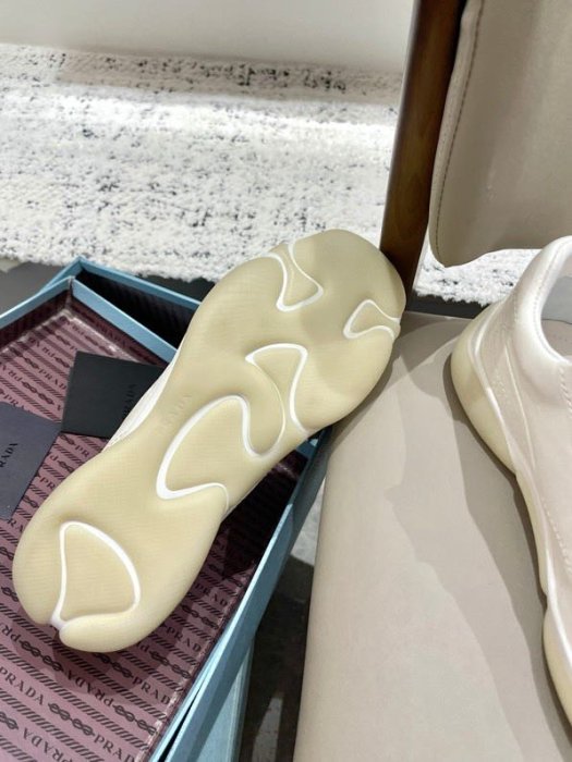 Кроссовки фото 6