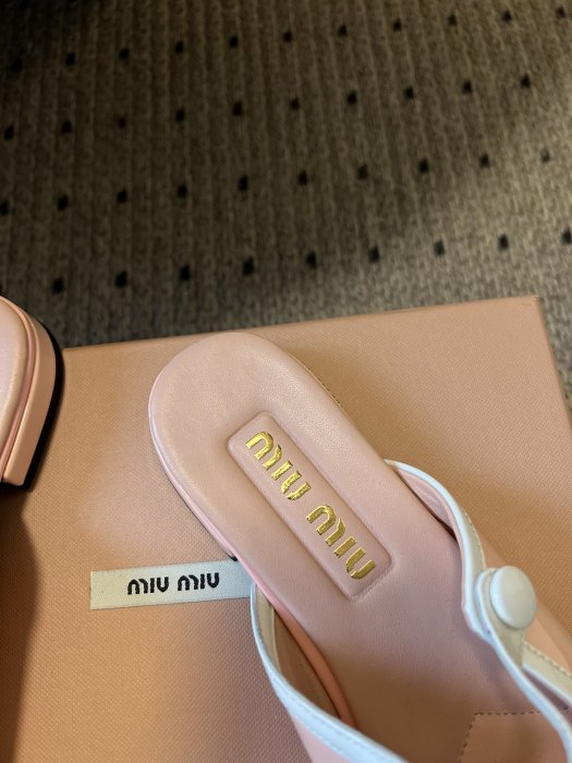 Босоножки фото 3