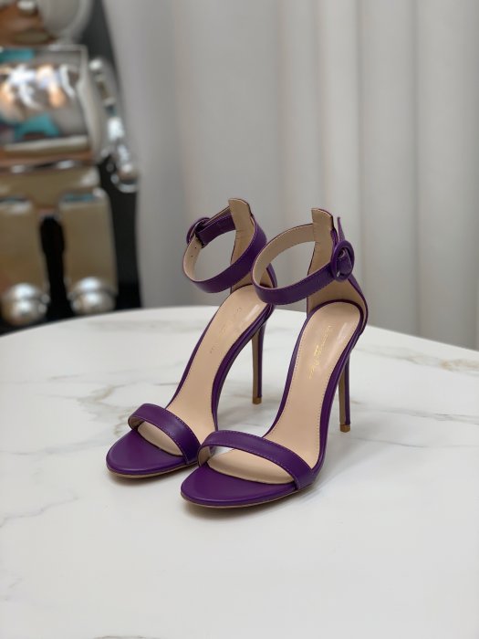 Босоножки фото 2