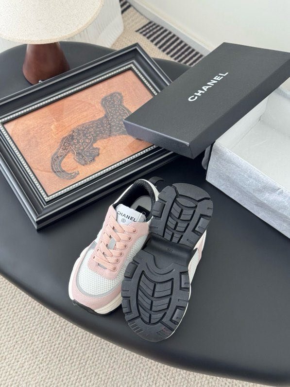 Кроссовки женские фото 7