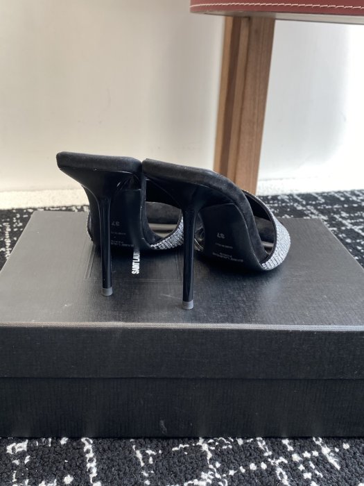 Босоножки фото 8