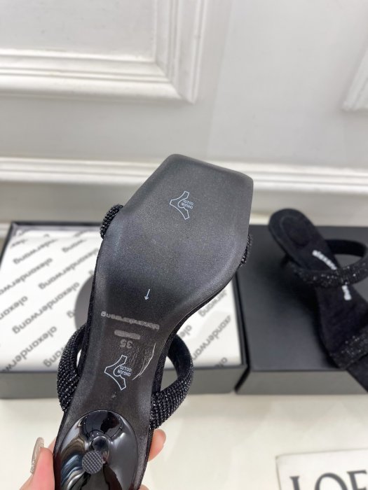 Босоножки фото 9