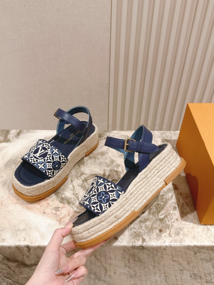 Сандалии женские фото 2