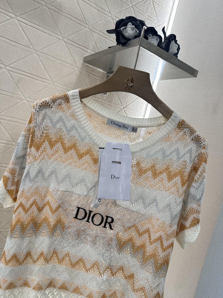 Футболка женская фото 3