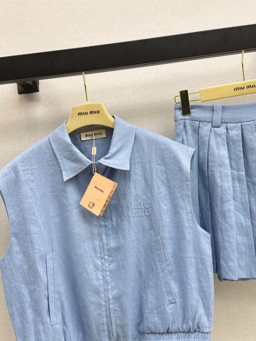 Костюм жіночий фото 3