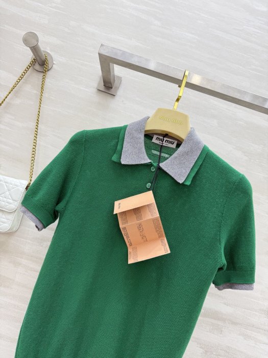 Футболка жіноча фото 2