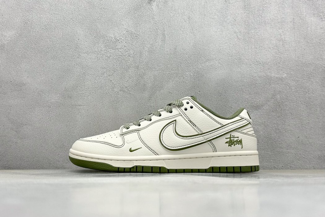 Кроссовки Nike SB Dunk Low