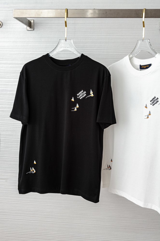 Футболка чоловіча