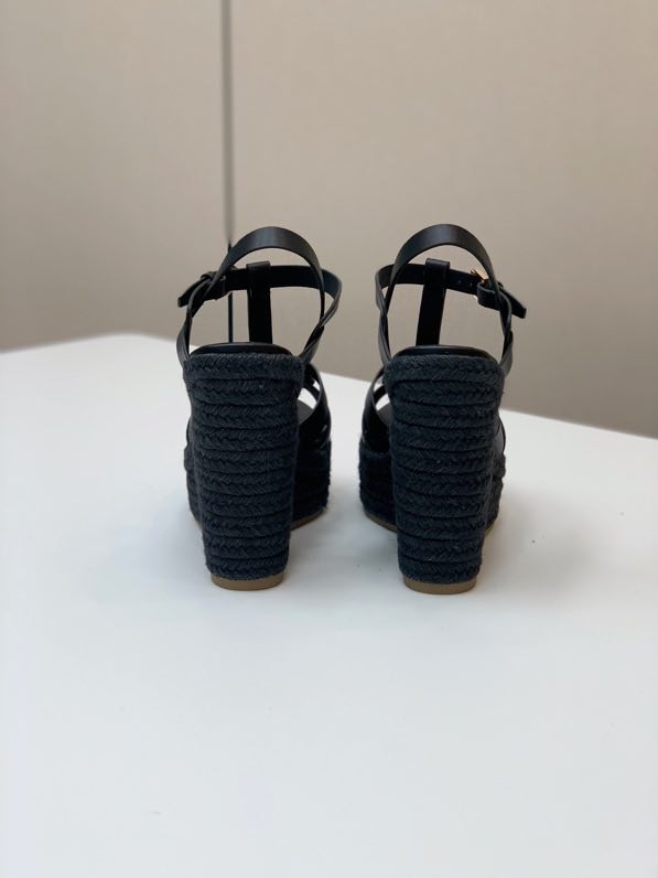 Sandals on high heel black фото 6