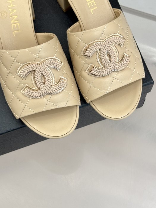 Босоножки фото 7