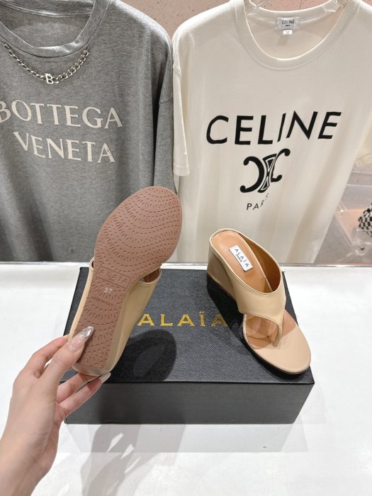 Босоножки фото 9