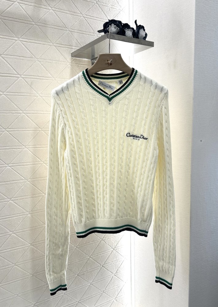 Кофта жіноча