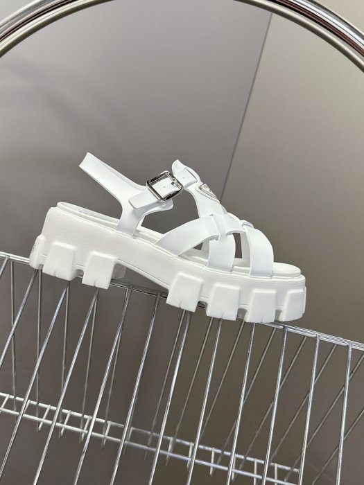 Сандалии женские фото 5