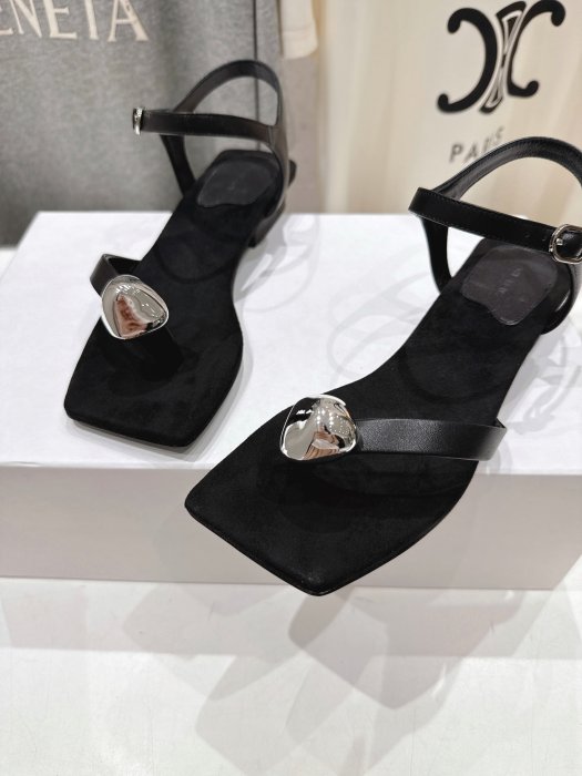 Босоніжки фото 7