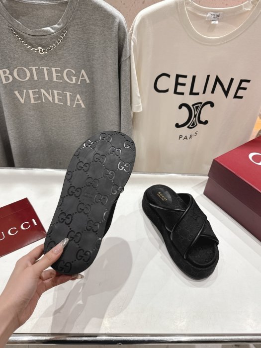 Шлепанцы фото 9