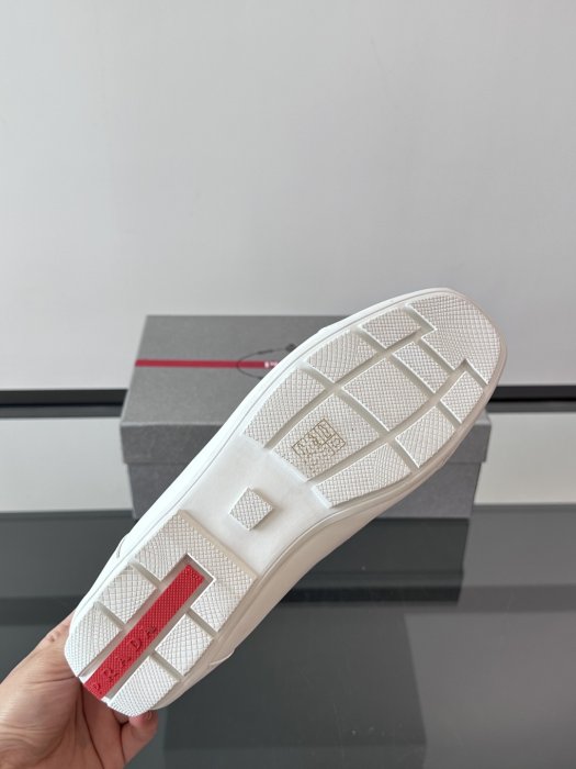 Кросівки чоловічі фото 9