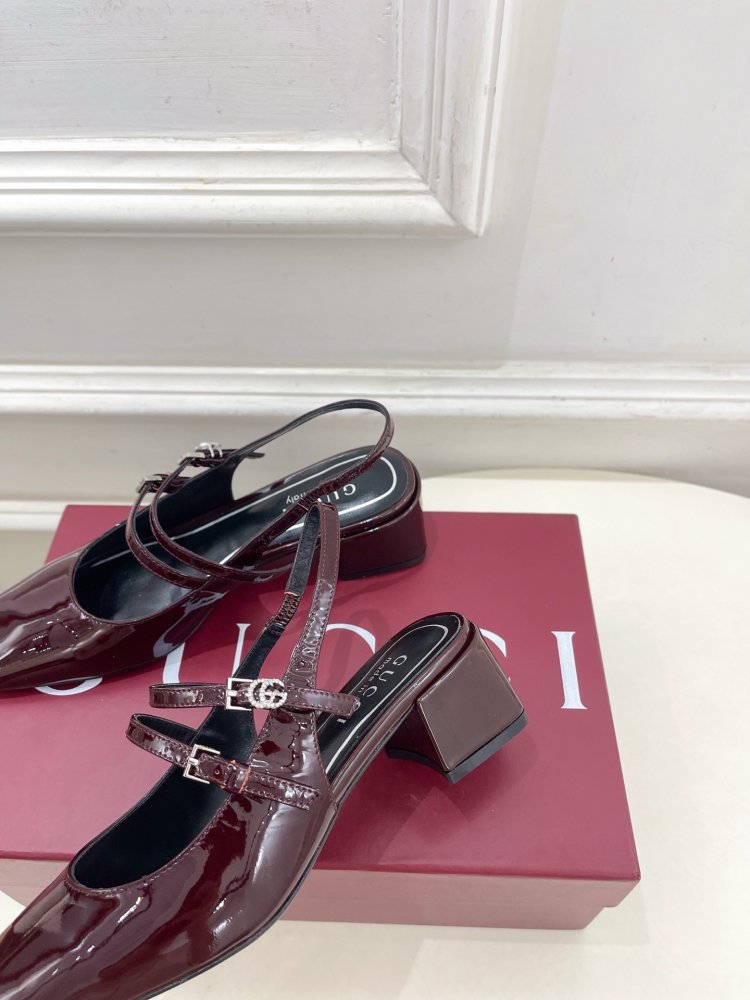 Босоножки фото 5