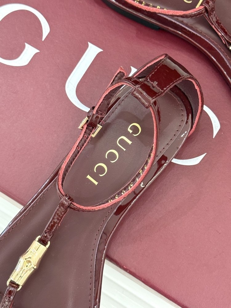 Босоножки фото 8