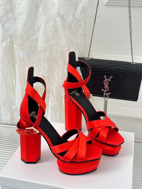 Sandals on platform and high heel фото 3