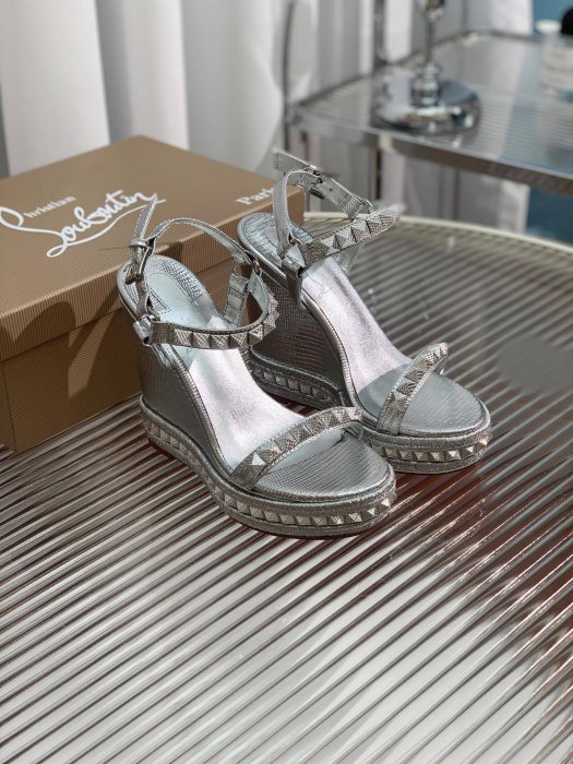 Босоножки фото 8