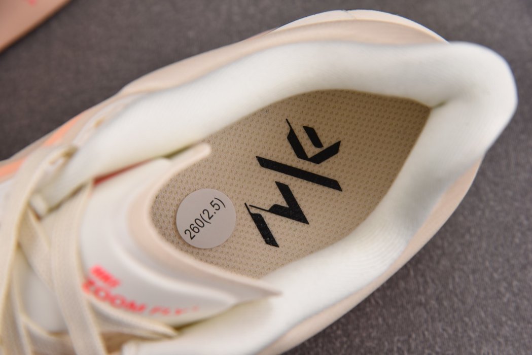 Кроссовки Zoom Fly 6 Pale Ivory Crimson фото 10