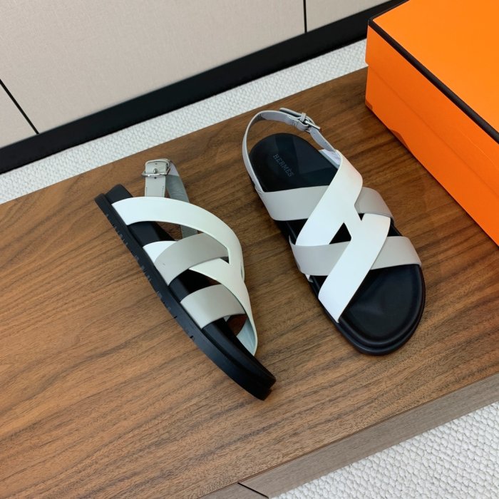 Сандалі жіночі фото 4