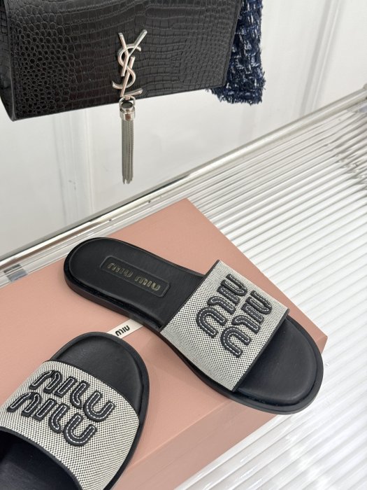 Шлепанцы фото 5