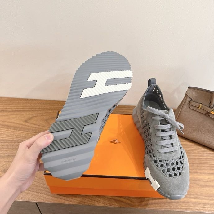 Кросівки фото 9