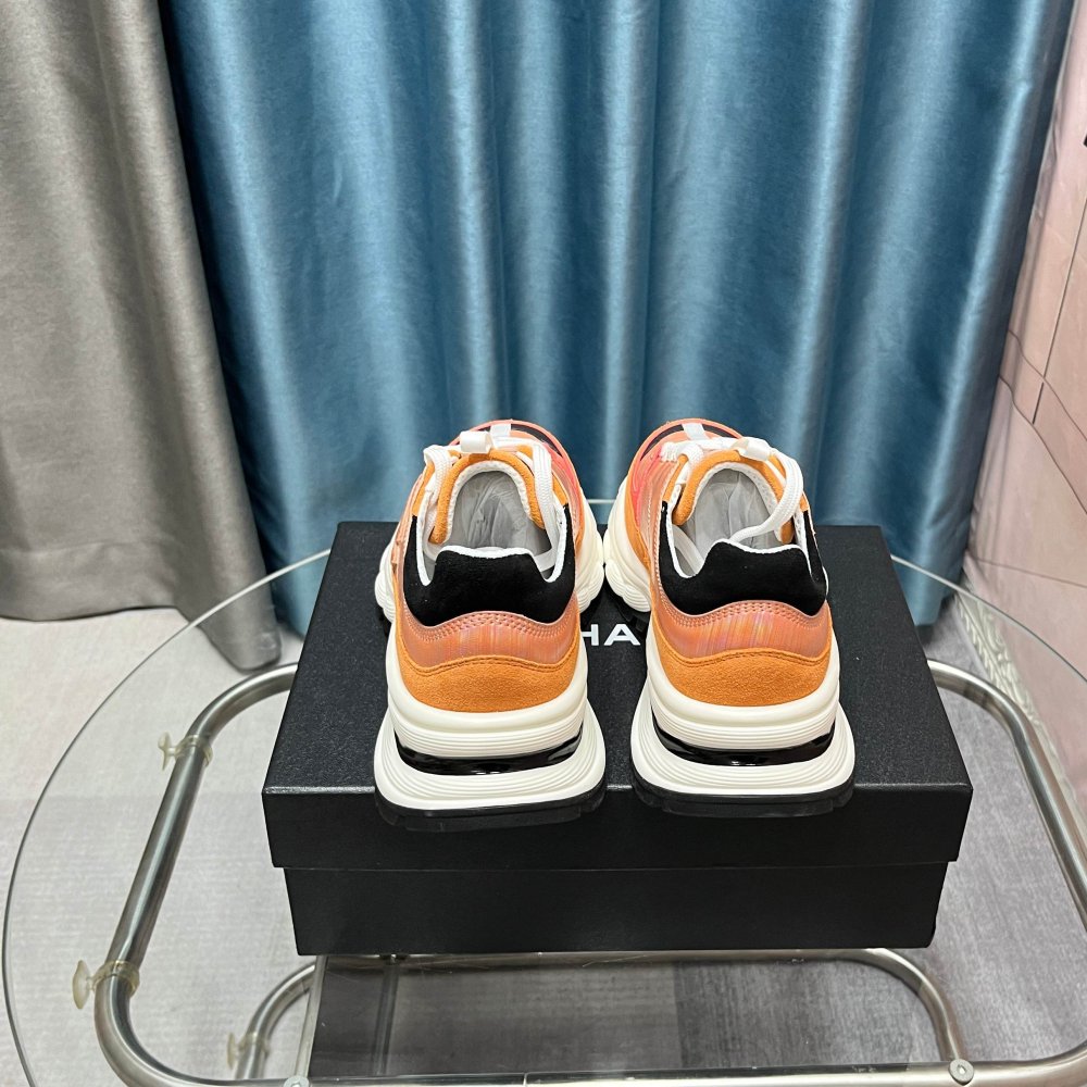 Кроссовки женские фото 5