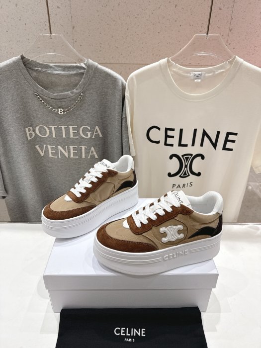 Кроссовки женские фото 3