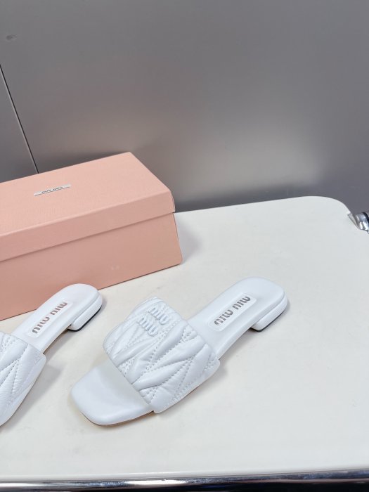 Шлепанцы фото 3