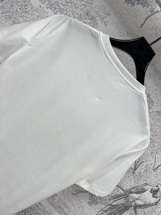 T-shirt women's фото 8