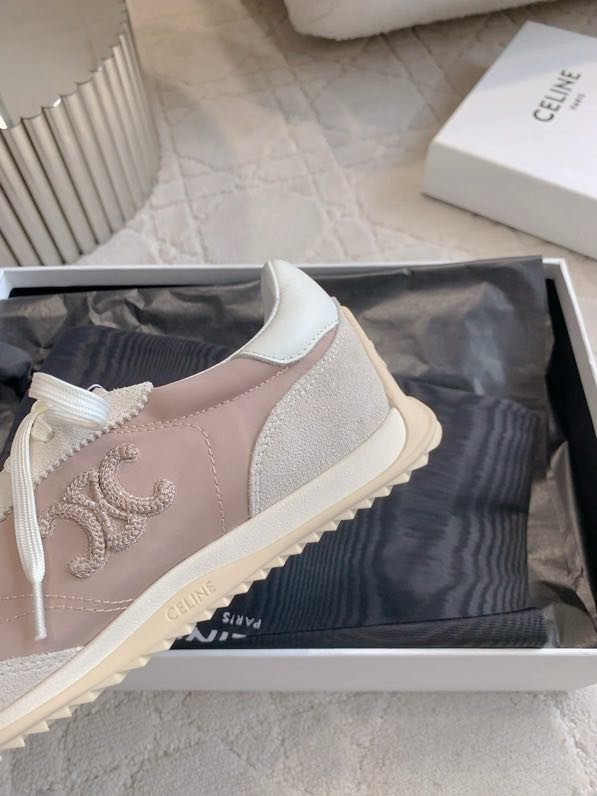 Кросівки жіночі фото 2