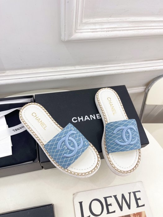 Шлепанцы женские фото 4