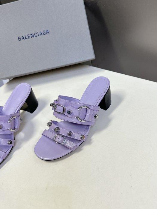 Босоножки фото 3