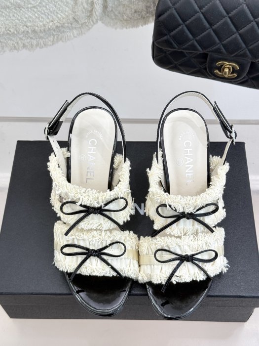 Босоножки фото 4