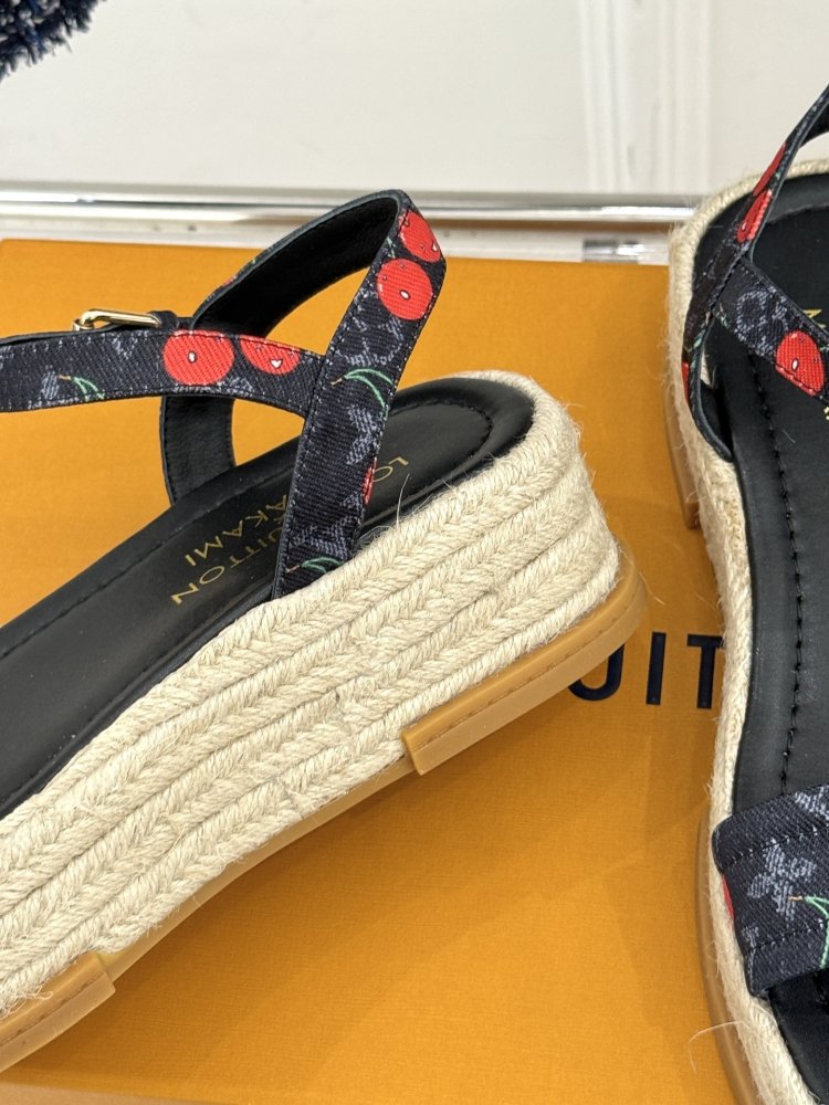 Босоніжки фото 6