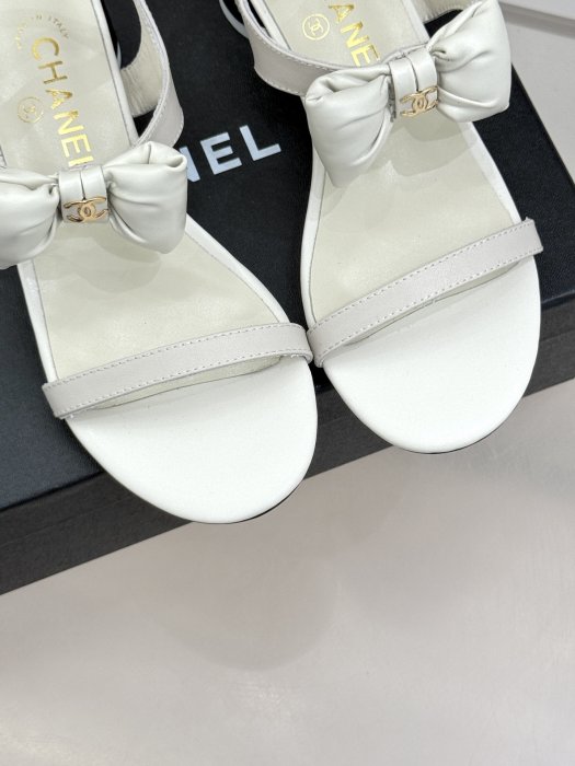 Босоножки фото 7