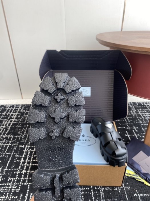 Босоножки фото 9