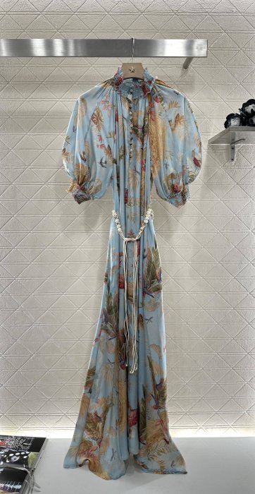 Шовкове Плаття, Сукня з ланцюжком на талії