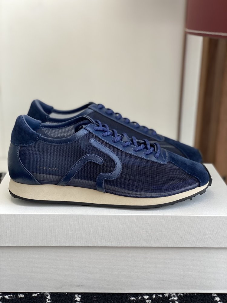 Кросівки жіночі фото 2