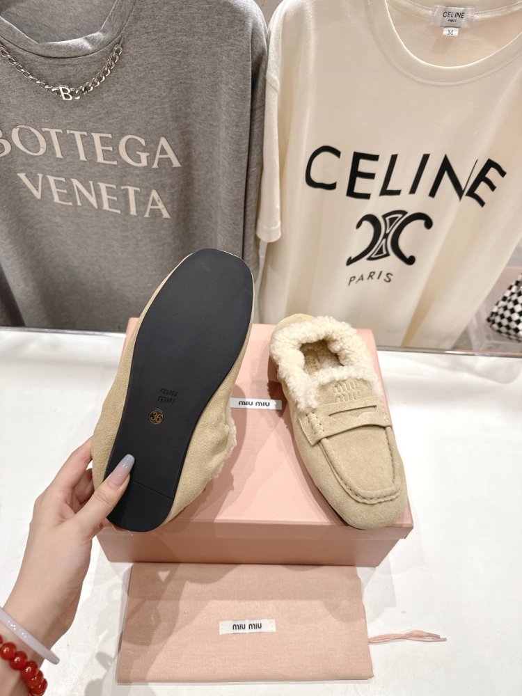 Лоферы женские на меху фото 9