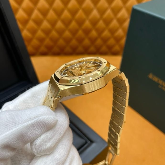 Часы наручные Royal Oak 41 мм 26240BA.00.1320BA.02 фото 3