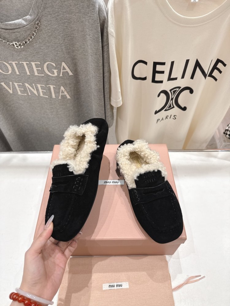 Лоферы женские на меху фото 4