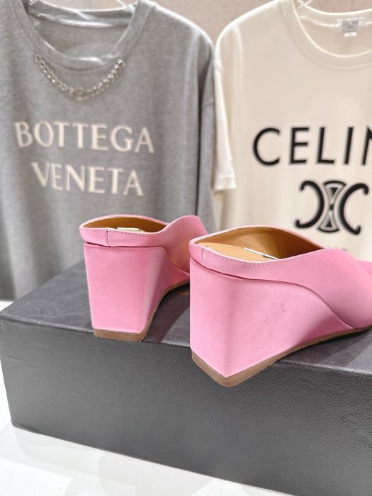 Босоножки фото 8