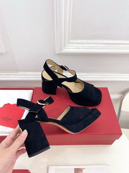 Босоножки фото 4