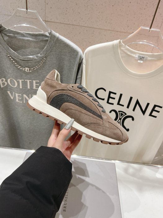 Кроссовки фото 5