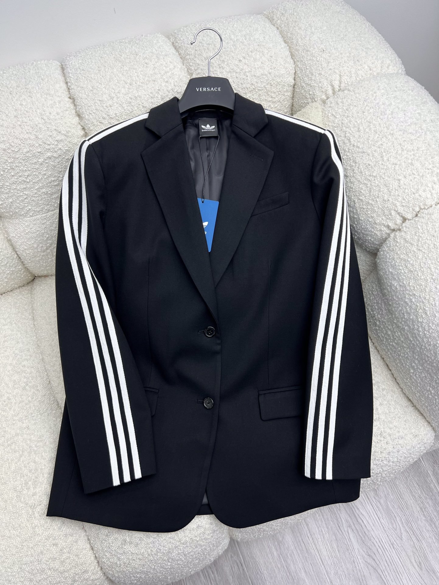 A jacket women's from strips Balenciaga x Adidas фото 8
