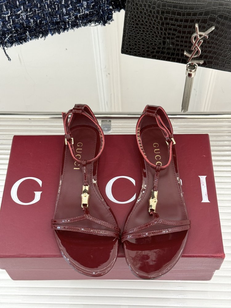 Босоножки фото 4